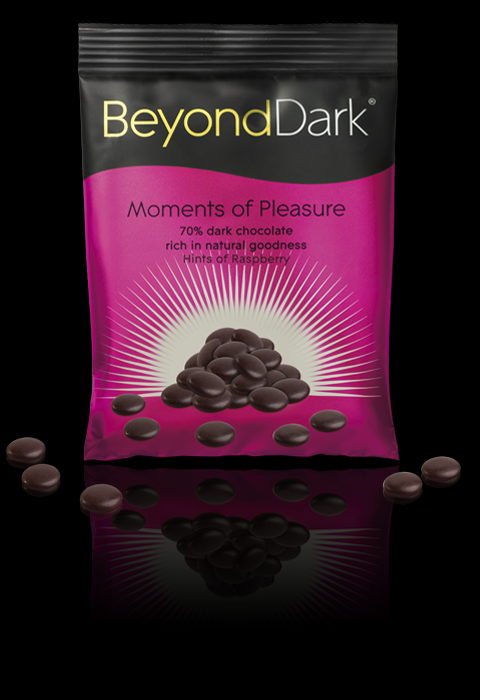 Beyond Dark - Hints of Raspberry (14 x 35g packets) image 0